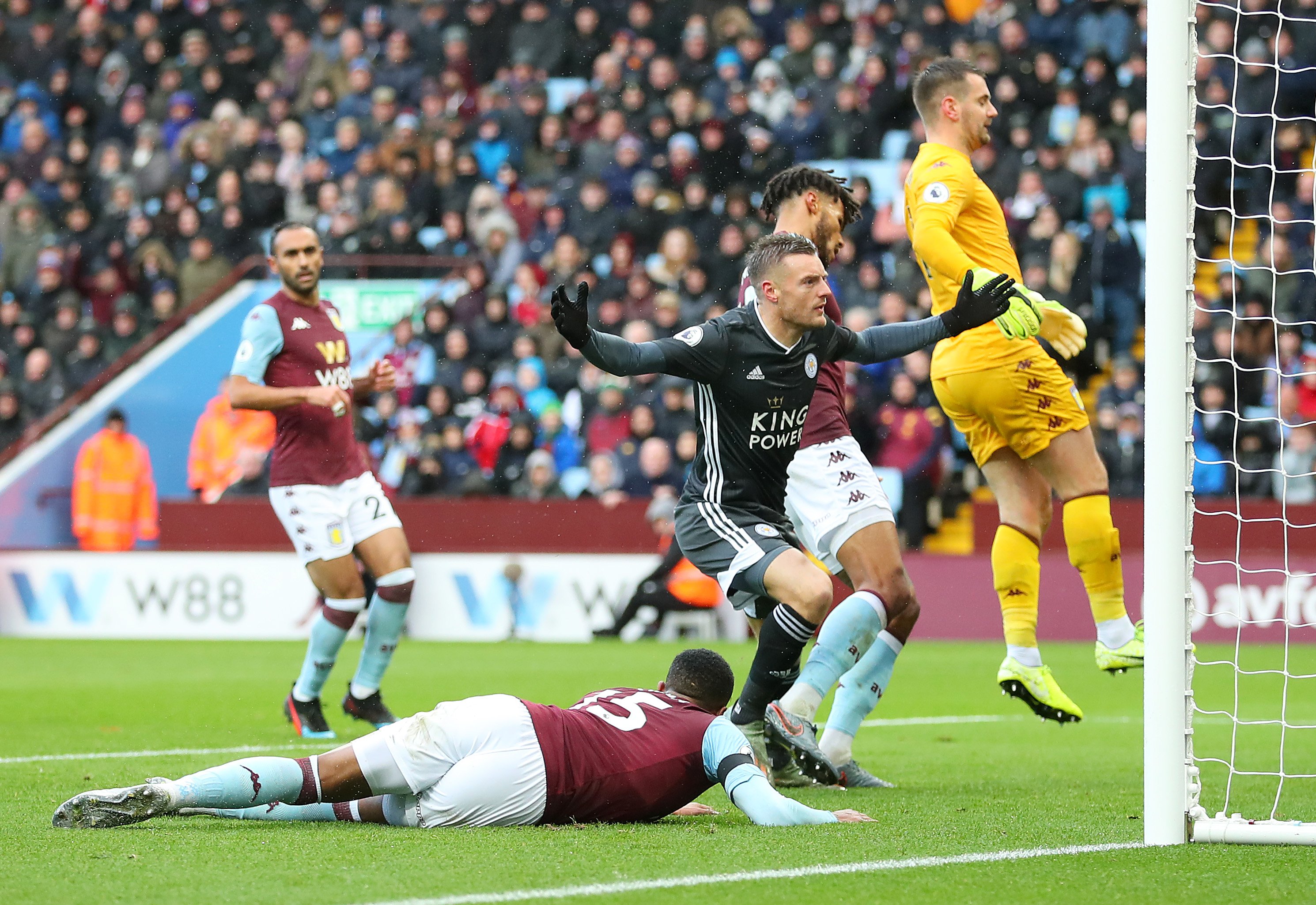 通过引入迪 通过引入迪